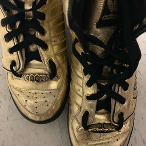 Jeremy Scott adidas  Gold Wings